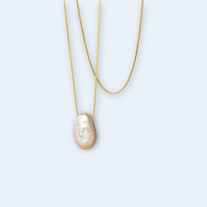 The Pearl Drop Necklace